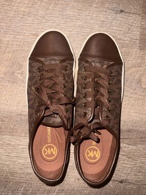 Michael Kors Women’s Brown Logo Low-Top Sneakers